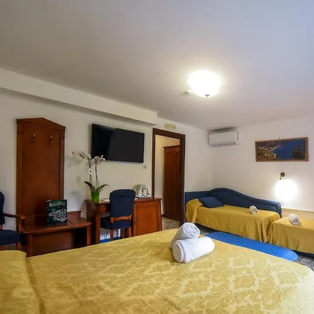 Centro Storico Отель 3*