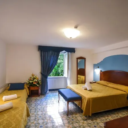 Отель Centro Storico 3*