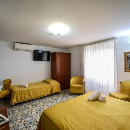 Centro Storico Отель 3*